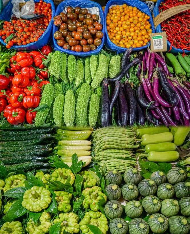 Beijing Market Tour with 10-course Family Feast - The trip from the market to a private home