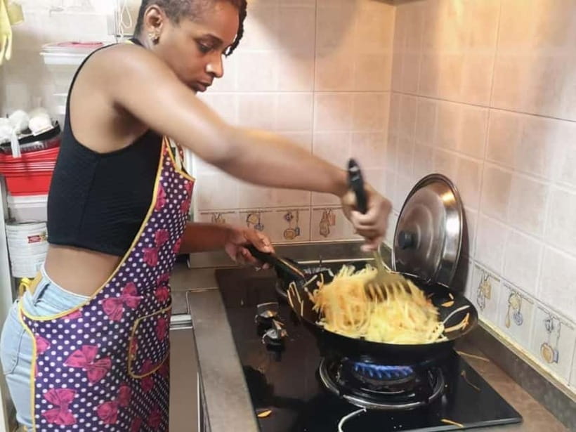 Beijing: Vegan Home Cooking & Local Market Tour with Sanxia - Tea, dim sum, and conversation while the food cooks