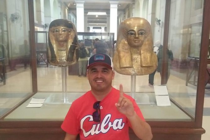 Best Full-Day Tour to Giza Pyramids Egyptian Museum and Bazaar - The Egyptian Museum and its ancient collection
