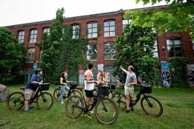 Bike / E-bike tour : Plateau, Mile-End, Jean-Talon Market by Fitz
