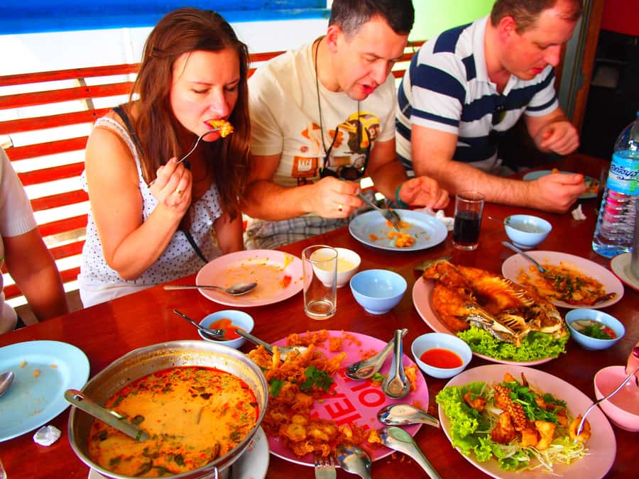 BKK :Meet monkey, mangrove forest, seafood& market -private - A full day from Bangkok to the Gulf of Thailand