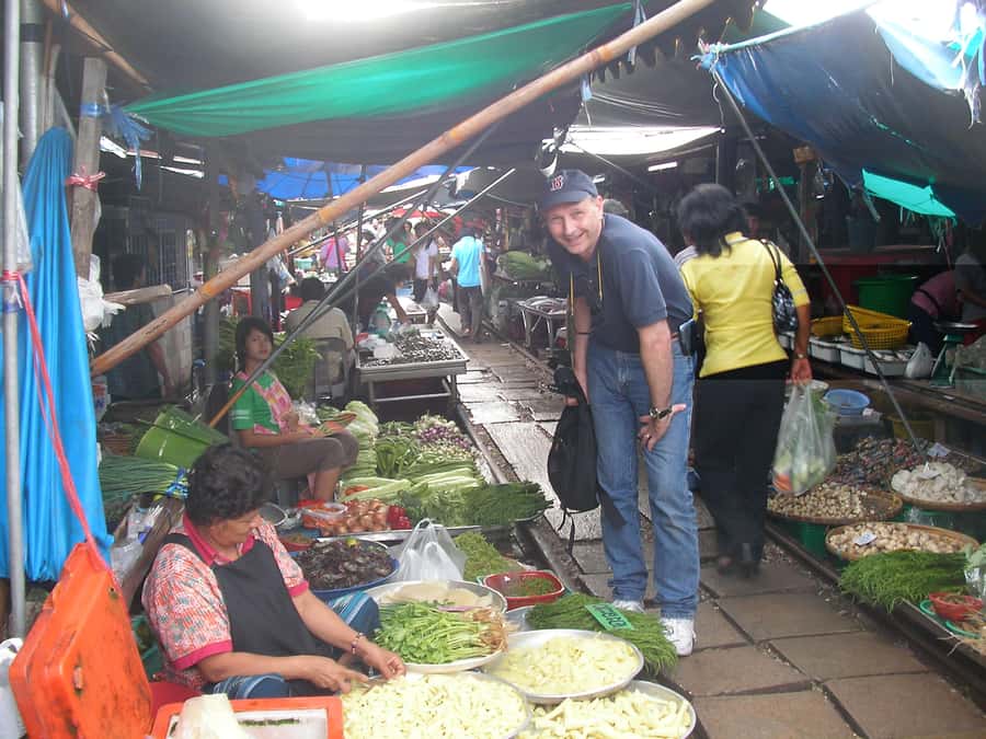 BKK :Meet monkey, mangrove forest, seafood& market -private - Mangrove fish farm and the wild monkeys
