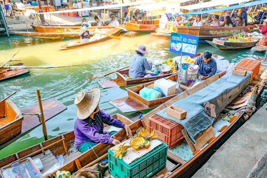 BKK : Private Damnoen Saduak Floating Market Half Day - A full hour on the Damnoen Saduak waterway