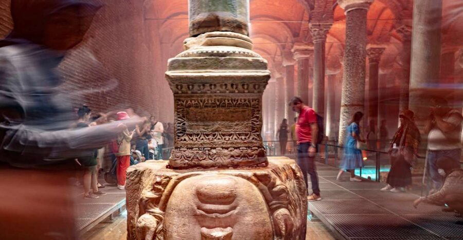 Blue Mosque, Basilica Cistern, Grand Bazaar Guided Tour - One hour beneath the city in the Basilica Cistern