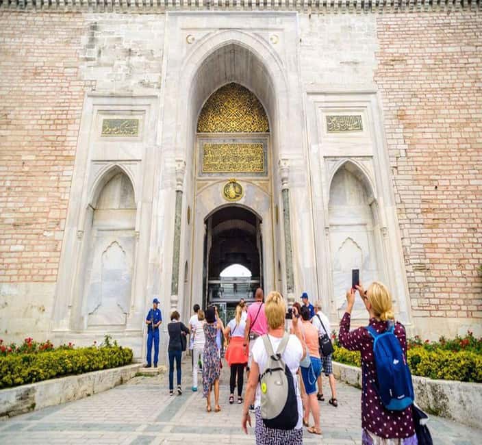 Blue Mosque, Hagia Sophia, Topkapi Palace &Grand Bazaar Tour - Hotel pickup and the European-side limit