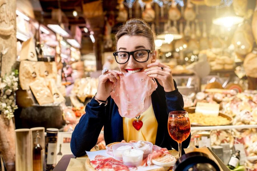 Bologna: Small Group Food market Walking Tour with Tasting - Key points to know before booking
