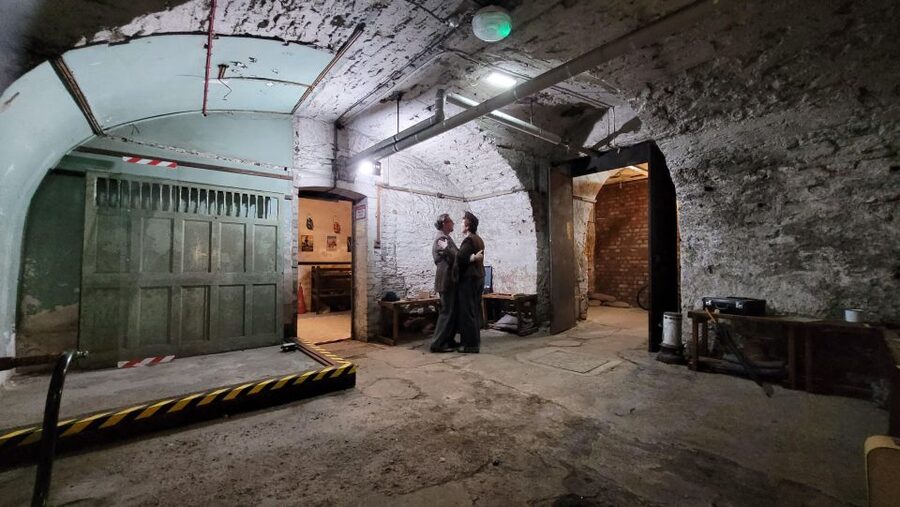 Bristol: Air Raid Shelter & St. Nicholas Market Walking Tour - Going below ground into the air raid shelter