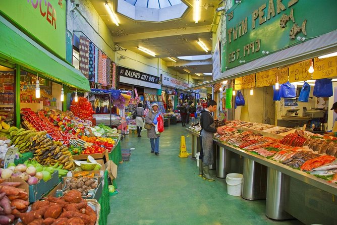 Brixton Market Tour with African and Caribbean Cuisine - Two hours around Electric Avenue and Brixton Market
