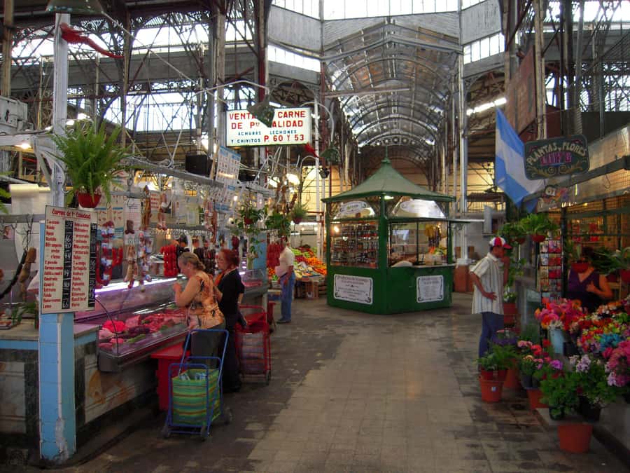 Buenos Aires: San Telmo and Market Guided Walking Tour - What the guides add to the experience