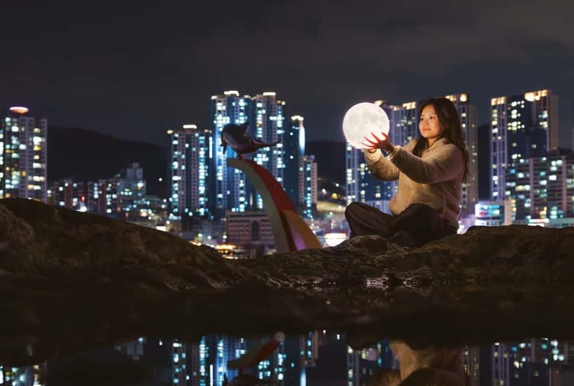 Busan Night Tour: Market, Skywalk & Optional SnapShot - Glass underfoot at Songdo Skywalk