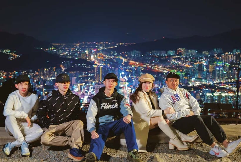 Busan Night Tour: Market, Skywalk & Optional SnapShot - What the professional photography adds