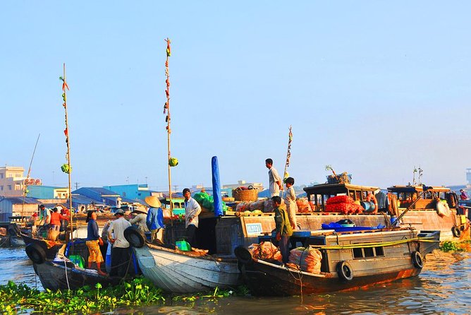Cai Rang Floating Market & Mekong Delta Private 1-Day Tour - Lunch in a garden setting