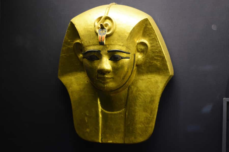 Cairo: 2-Day Pyramid, Museum, Bazaar Private Tour - Saqqara and Memphis for a wider view of ancient Egypt