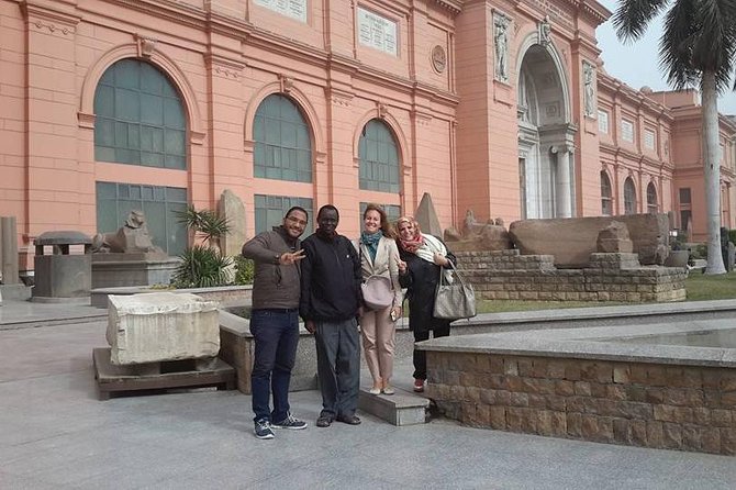 Cairo 8 Hour Private Tour Giza Pyramids, Egyptian Museum & Bazaar - Lunch and the real cost of a $19 tour