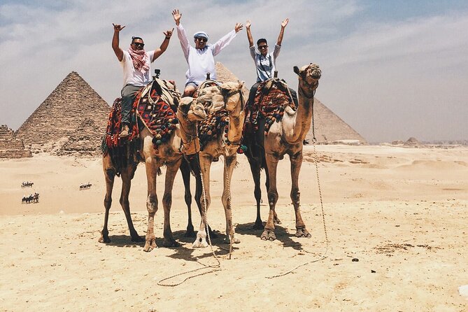 CAIRO COMBO 1: tour to Giza pyramids, Sphinx, Egyptian museum& Khalili market - Three Cairo icons in one private day