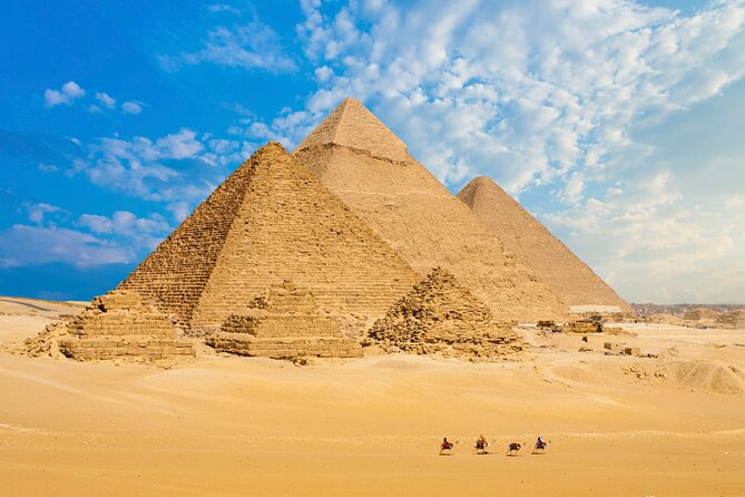 CAIRO COMBO 1: tour to Giza pyramids, Sphinx, Egyptian museum& Khalili market - Two hours in Khan Al-Khalili