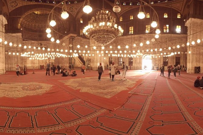 Cairo Day Tour visit Egyptian Museum, Citadel and Khan Khalil Bazaar - One hour at Khan el Khalili