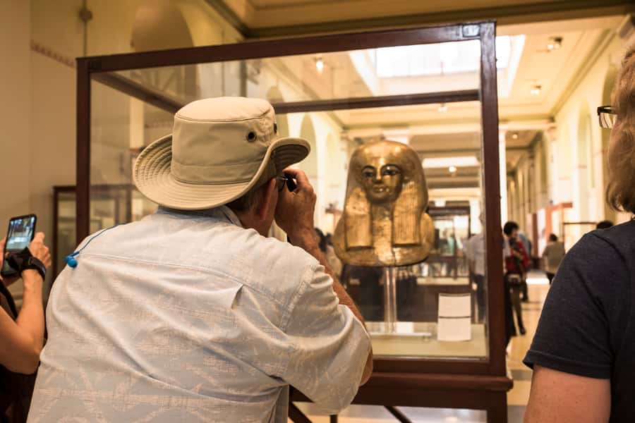 Cairo: Egyptian Museum, Pyramids & Bazaar Tour - Why this Cairo day tour works for first-time visitors