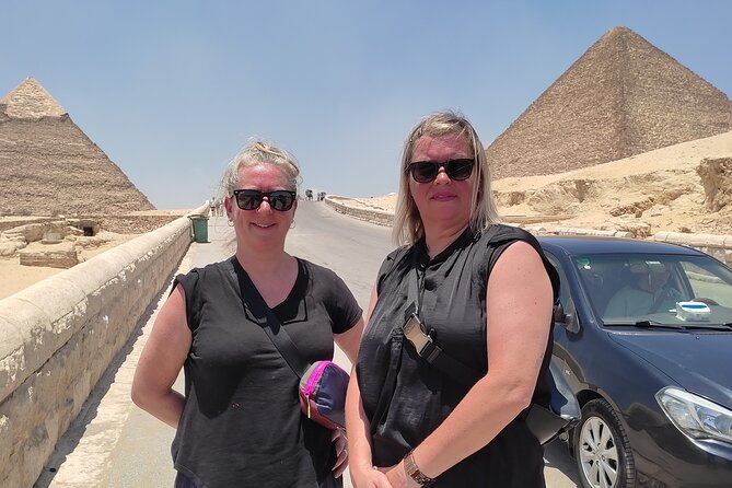 Cairo, Giza Pyramids, Great Sphinx, Egyptian Museum and Bazaar Private Tour - The Giza Pyramids: three royal monuments in one morning