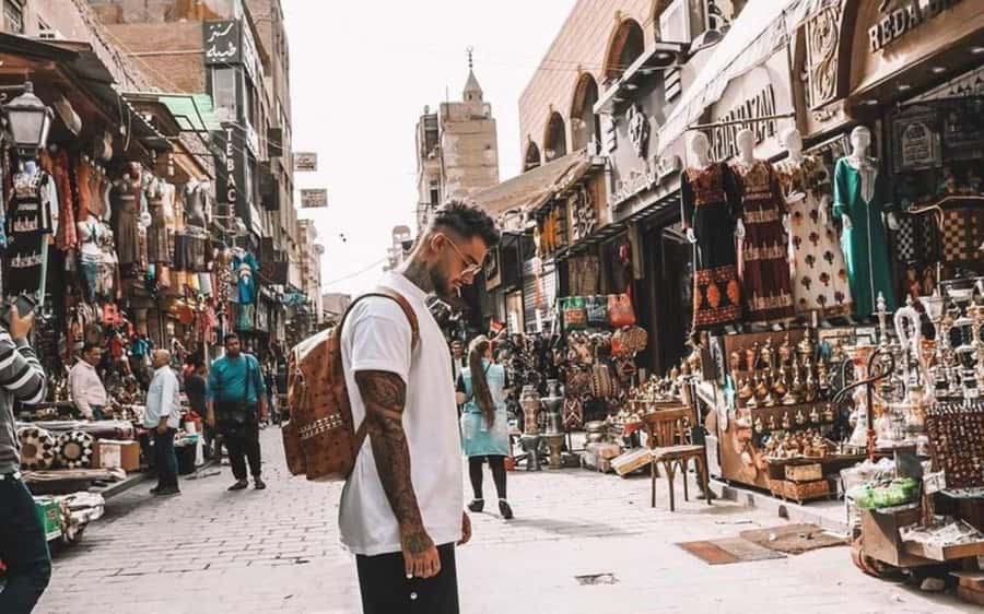 Cairo: Khan Khalili Bazaar and El-Moez Street Private Tour - Darb El Asfar is the older quarter between the monuments