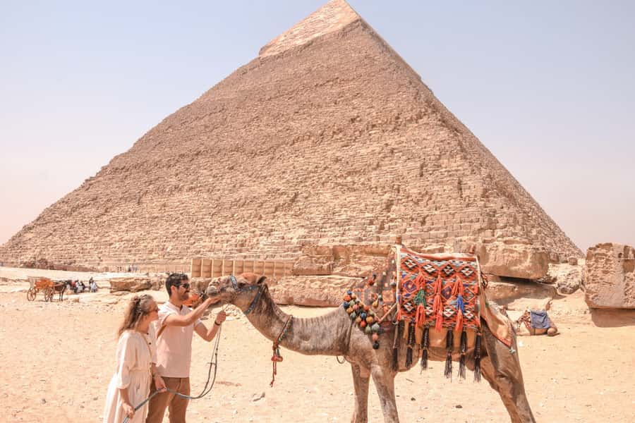 Cairo: Private Pyramids, Museum & Bazaar Tour with Lunch - Four Cairo icons packed into eight hours