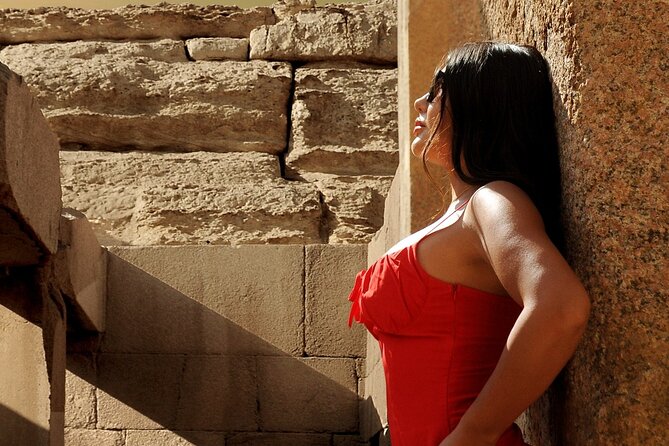 Cairo: Pyramids, Bazaar, Lunch with Female Guide - Traditional Egyptian lunch after the monuments