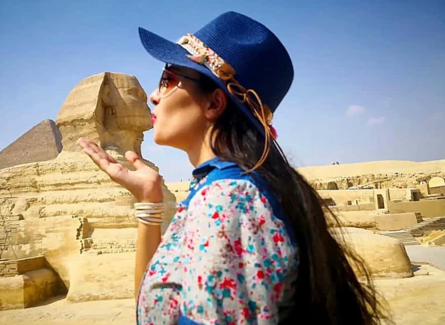 Cairo: Pyramids, Bazaar & Museum with Female Guide - A traditional Egyptian lunch