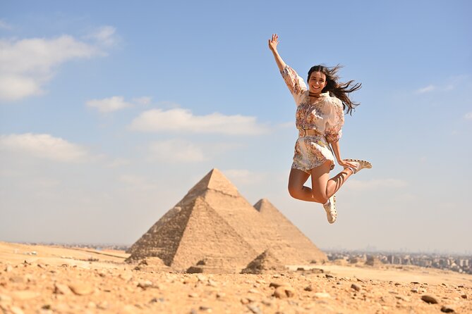 Cairo: Pyramids, Sphinx, Museum & Bazaar Tour with Female Guide - Booking details worth checking before you pay