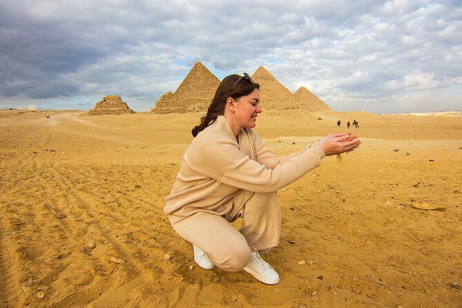 Cairo: Pyramids, Sphinx, Museum & Bazaar Tour with Female Guide - Egyptian Museum: three hours with 5,000 years of objects