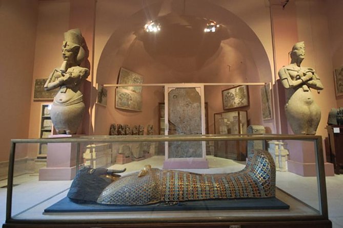 Cairo Sightseeing Tour (Giza Pyramids + Museum + Khan el Khalili Bazaar) - Meeting the pyramids at Giza