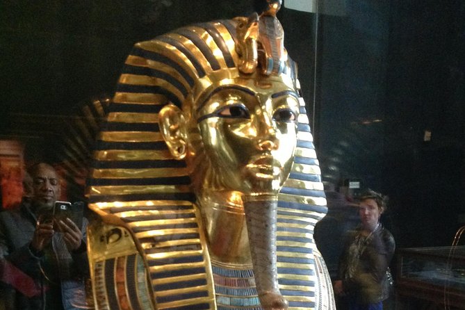 Cairo Top Tours Visit Giza Pyramids Sphinx Egyptian Museum & Bazaar - Meeting the Great Sphinx
