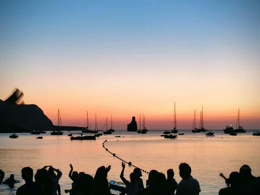 Can Marca caves, Las Dalias Hippie Market and Benirras Tour - Key points at a glance