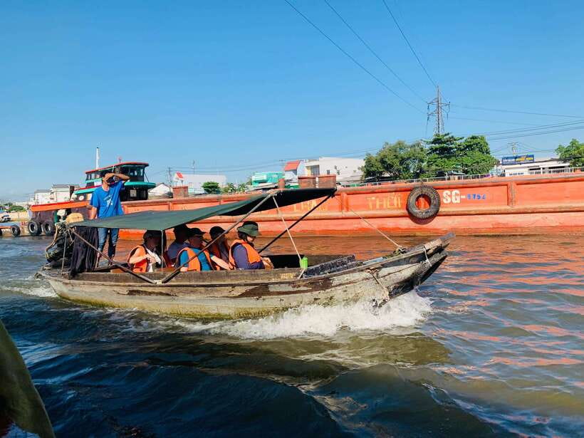 Can Tho: Cai Rang Floating Market and Canals - The traditional rice noodle factory