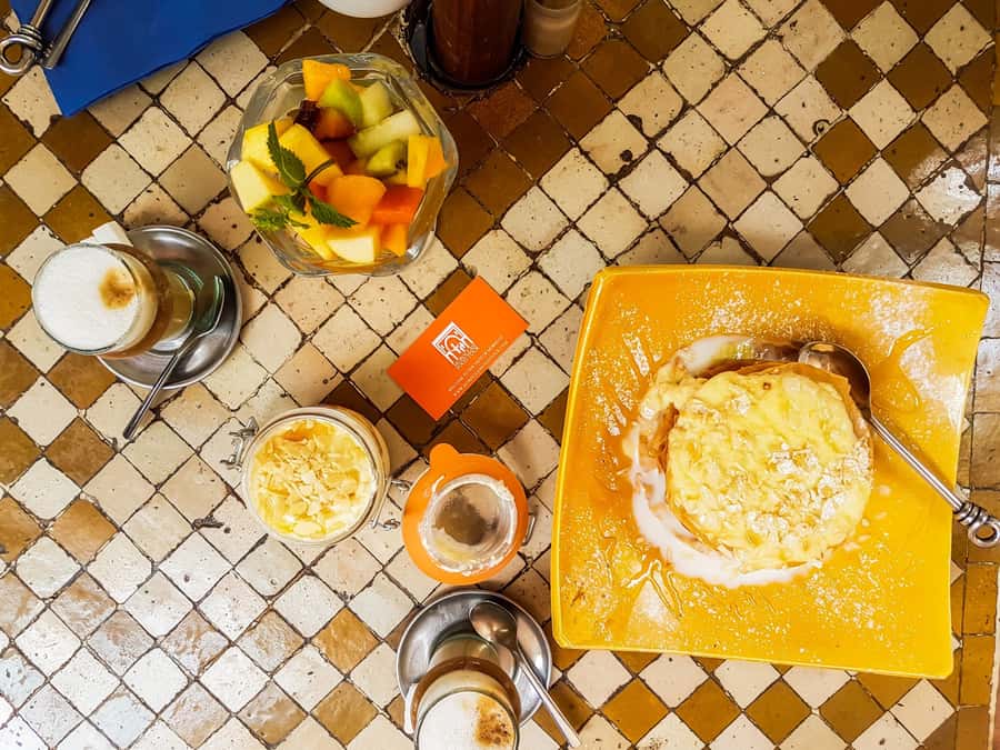 Casablanca: Central Market Food Tour with Tastings and Lunch - Why the fish market lunch makes this tour different