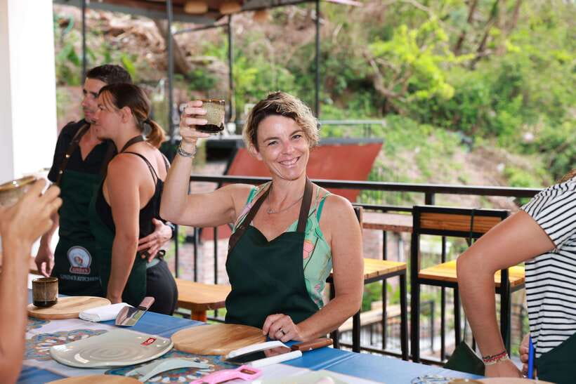 CatBa: Authentic Vietnam Cooking Class and local market tour - Why the small group matters