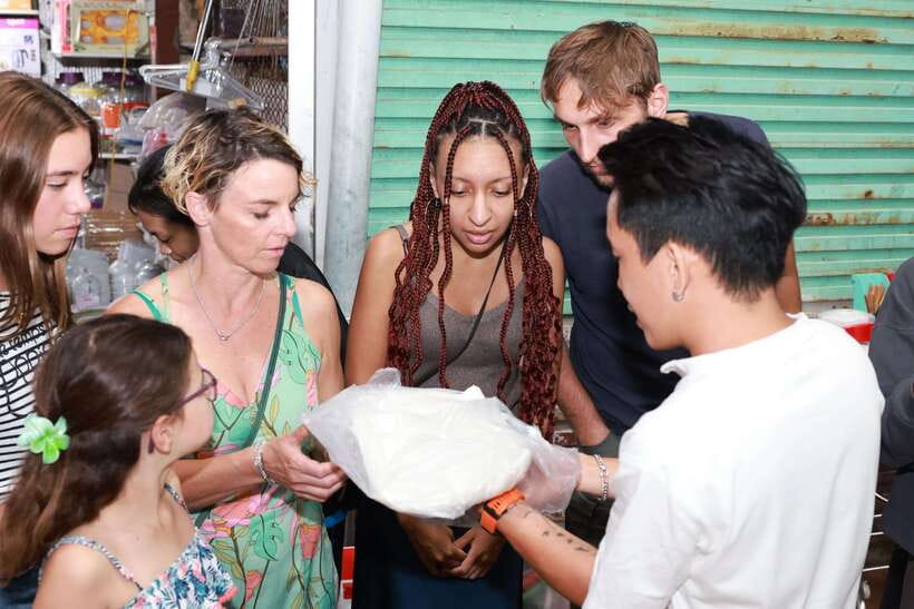 CatBa: Authentic Vietnam Cooking Class and local market tour - What the positive feedback tells you