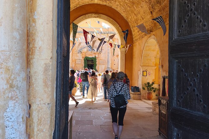 Chania: Old Town, Public Market, Hill of Prophet Elias, Agia Triada - Chania old town is best taken at your pace