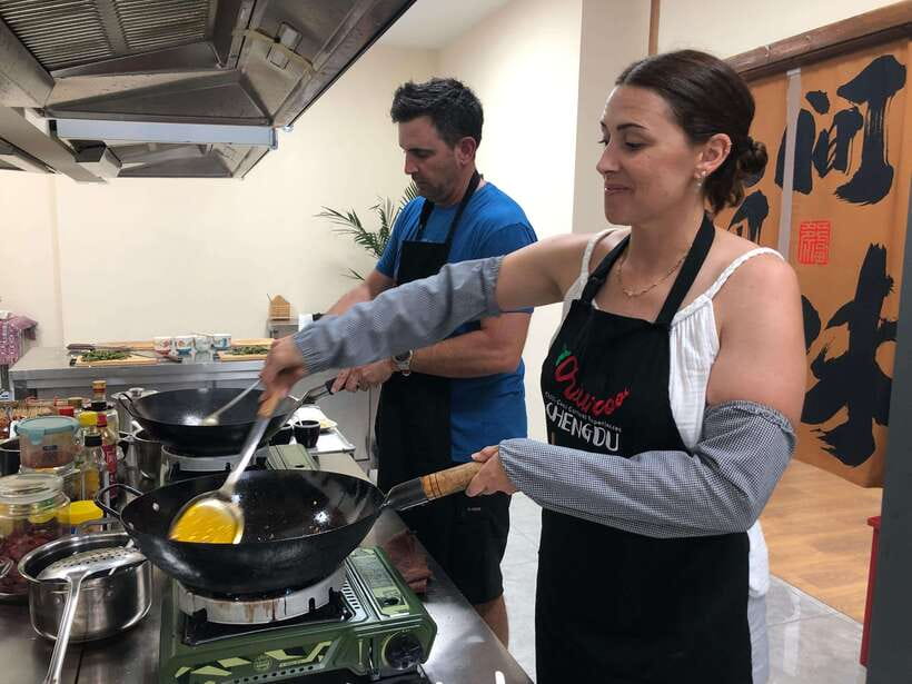 Chengdu: Cooking Class with Fresh Market Half Day Experience - Vegetarian, vegan, and family considerations