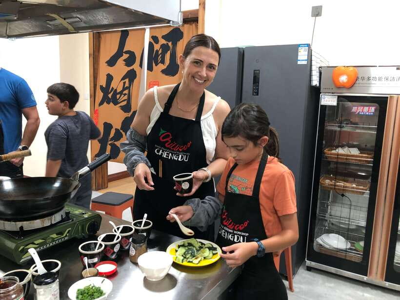 Chengdu: Cooking Class with Fresh Market Half Day Experience - A calm cup of Sichuan tea before the heat begins