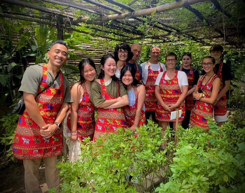 Chiang Mai: Cooking Class, Market & Thai Herbs Garden Tour - A short but useful visit to a local market