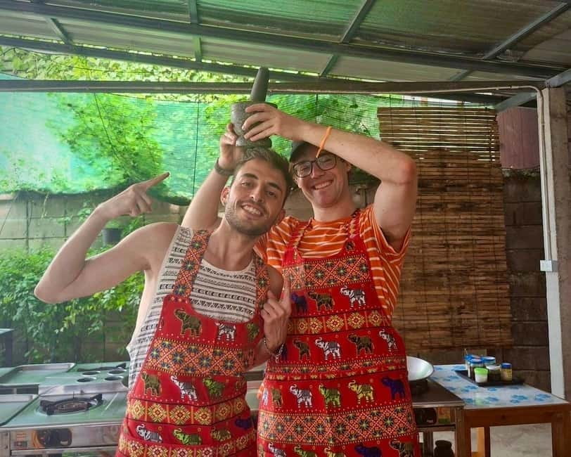 Chiang Mai: Cooking Class, Market & Thai Herbs Garden Tour - Choosing your Thai dishes