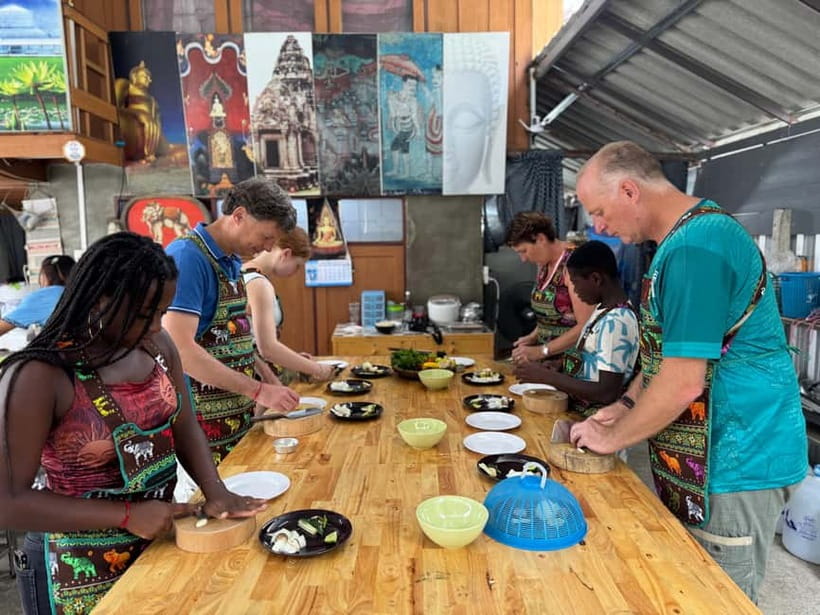 Chiang Mai: Cooking Class with Market and Pickup - Cooking starts with a welcome drink and a clear plan