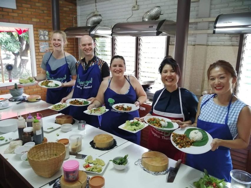 Chiang Mai: Evening Cooking Class and Local Market Visit - Key points to know before booking