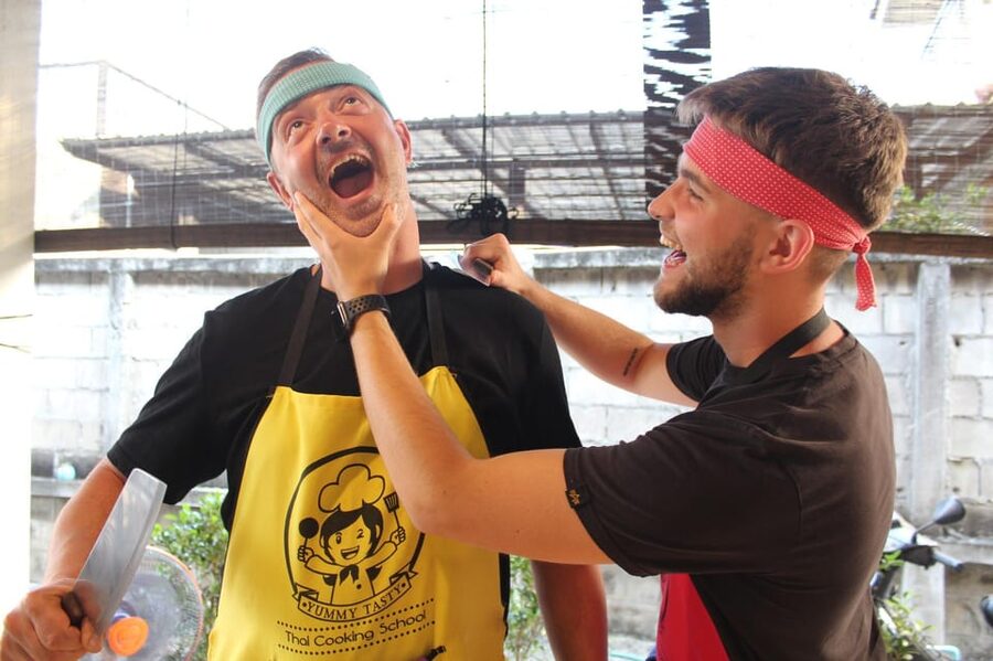 Chiang Mai: Half Day Morning Cooking Class with Market Tour - Step-by-step teaching from Sky and the team