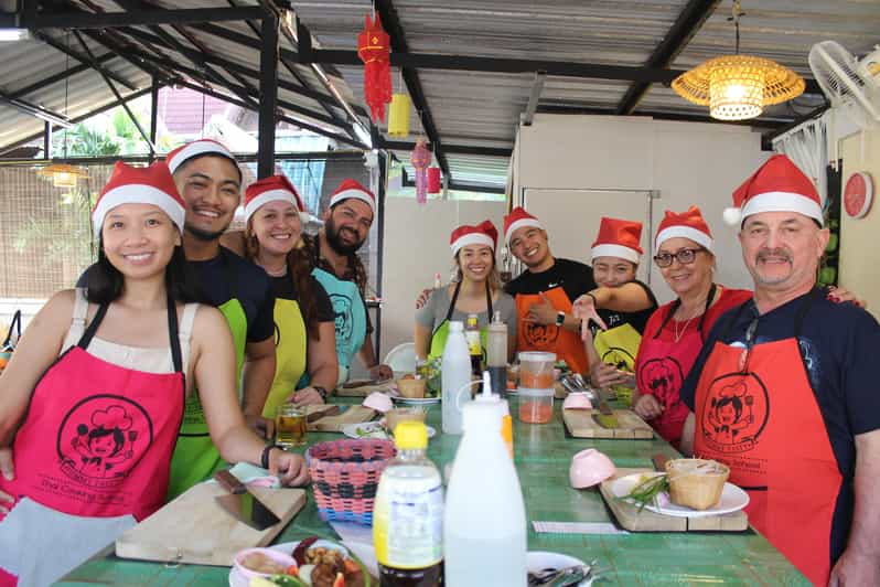 Chiang Mai: Half Day Morning Cooking Class with Market Tour - Five dishes with your own station