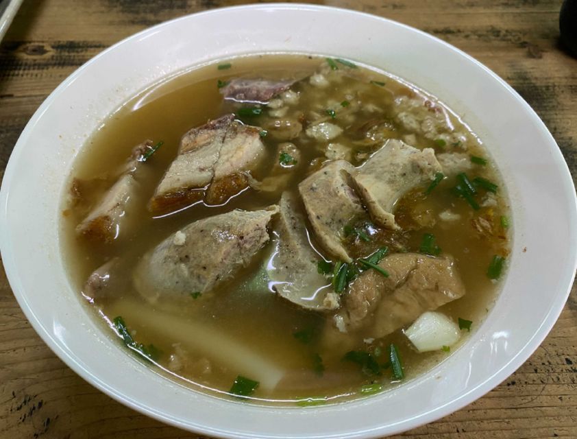 Chiang Mai: Local Food and Markets Guided Walking Tour - A food walk across the Ping River area