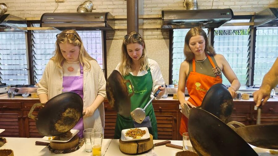 Chiang Mai: Morning Cooking Class with Market Visit - A five-hour introduction to Thai food