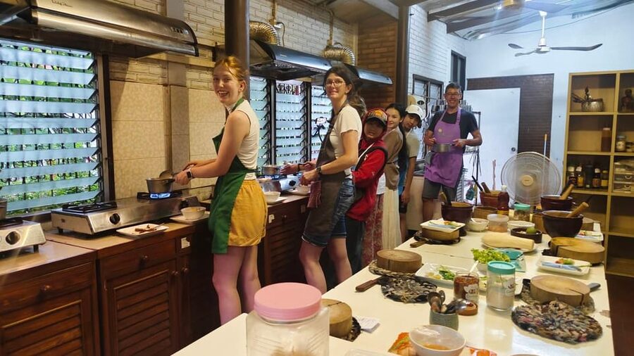 Chiang Mai: Morning Cooking Class with Market Visit - Starting at a Chiang Mai market