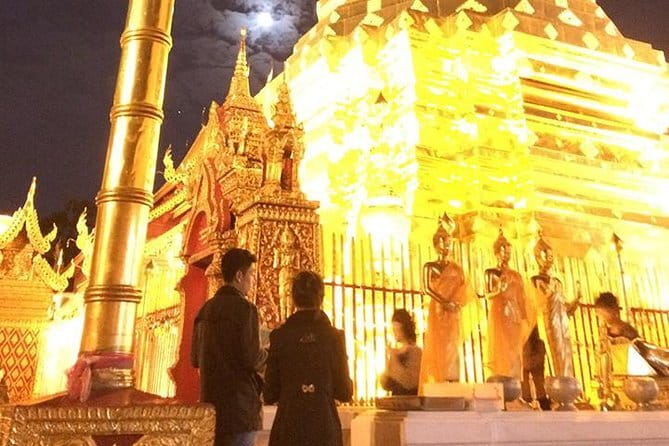 Chiang Mai Temples and Market Tuk Tuk Night Tour - Wat Chedi Luang and the great ruined stupa