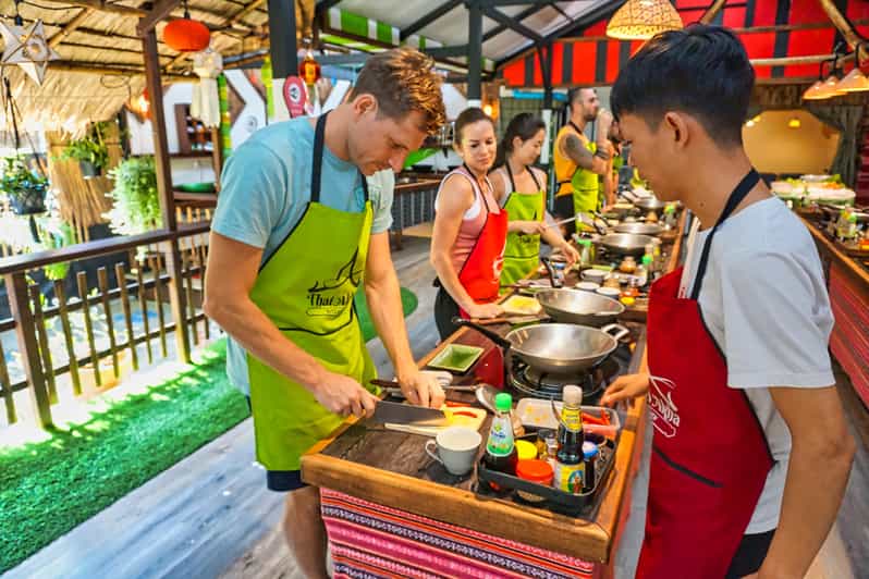 Chiang Mai: Traditional Thai-Akha Cooking Class& Market Tour - The Akha food tradition behind the class
